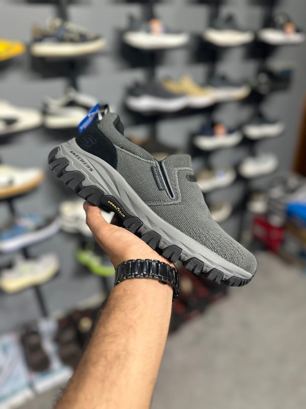 Skechers Dlux trail goodyear- Grey