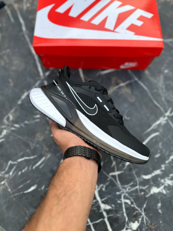 NK zoom pegasus 41- Black white