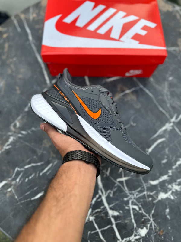 NK zoom pegasus 41- Dark grey