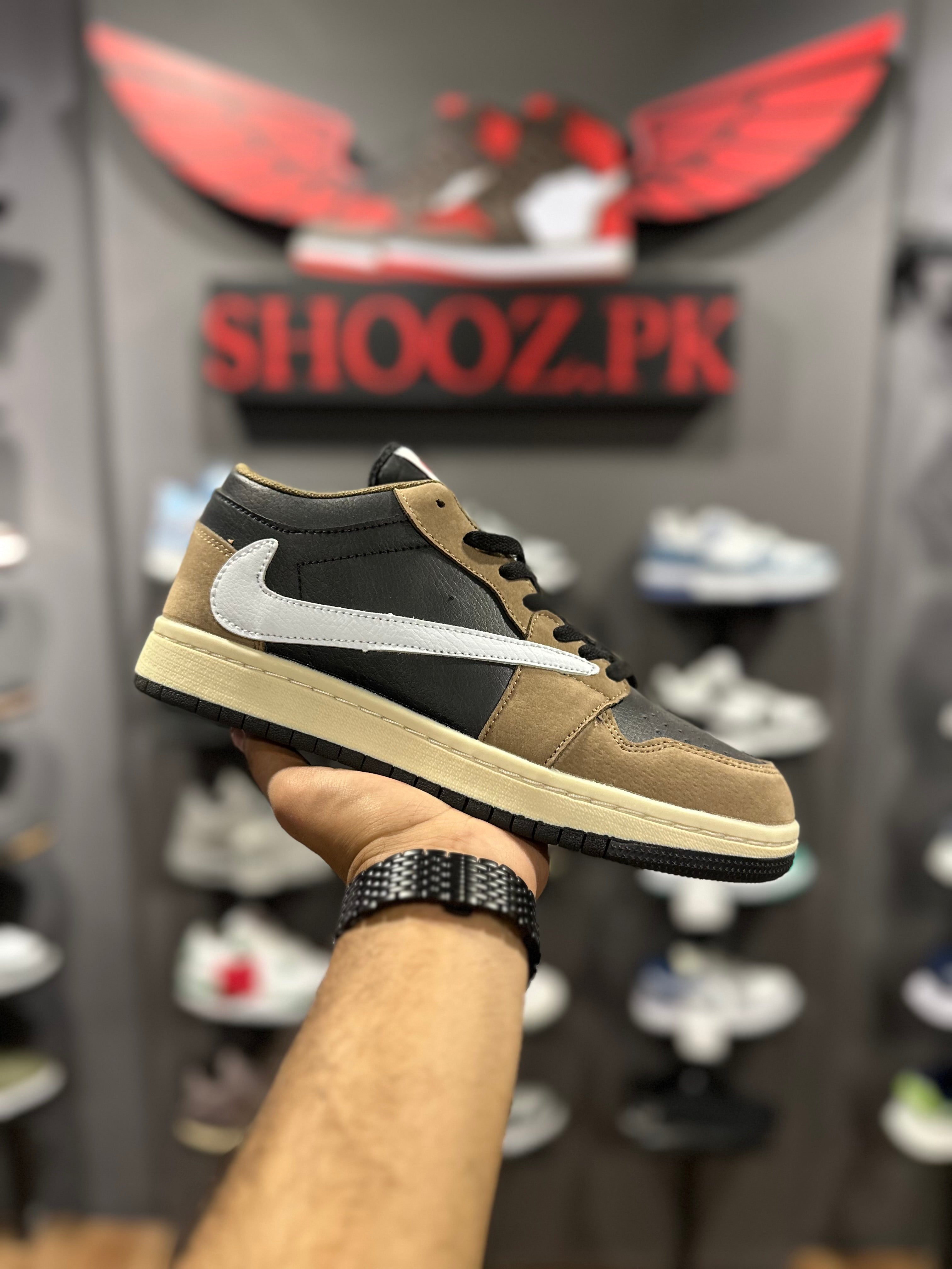 aj1 mocha pink laces