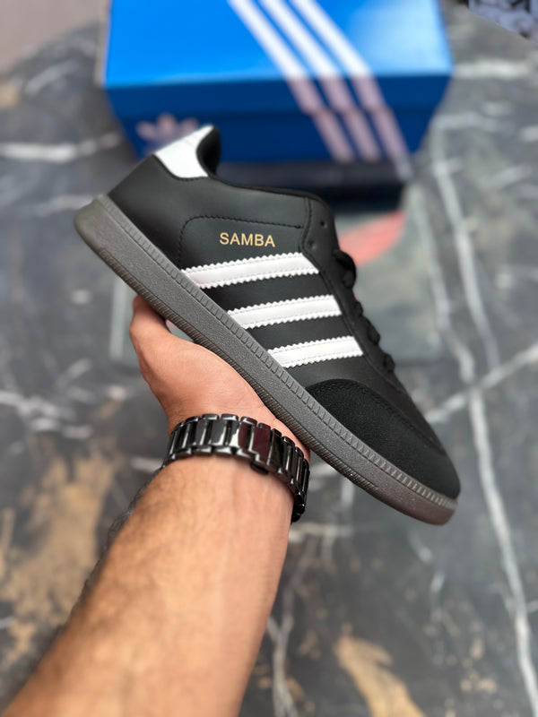 AD samba Black White (EB)