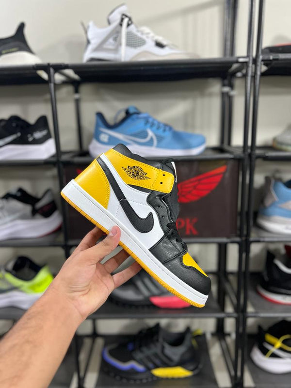 AJ 1 yellow taxi